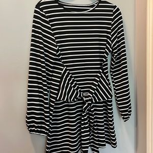 Like new, Small - Maternity Blouse, black & white stripes, long sleeve tie waist